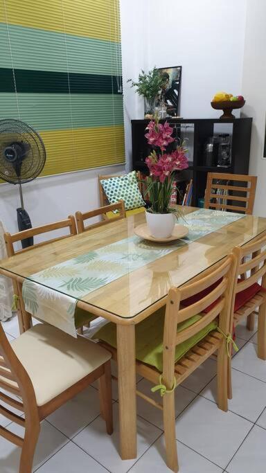 Holiday home Family House @civic Centre Dewan Suarah Sibu